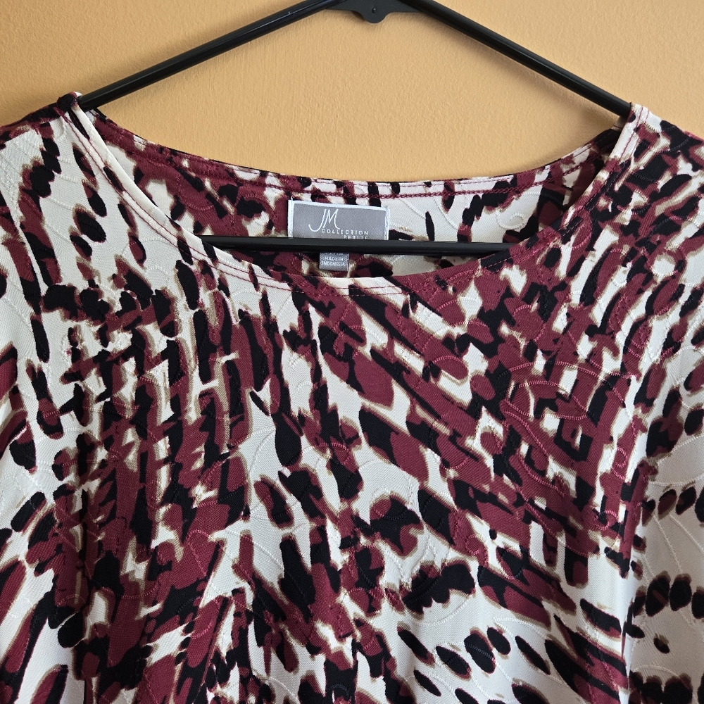 JM Collection Abstract Print Blouse - Picture 2 of 3